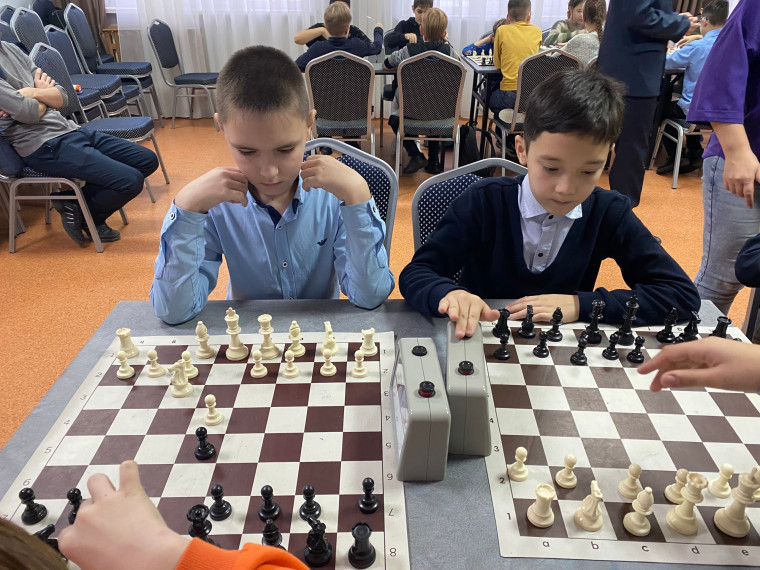 Турнир по шахматам, посвященный юбилею школы.